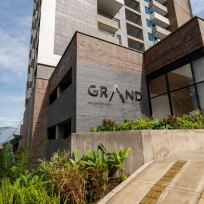 Grand