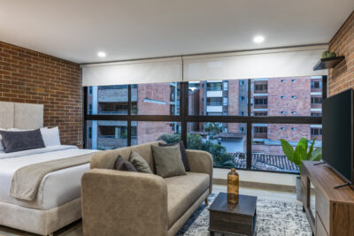 Apartamento Amoblado de 1 Habitación en Laureles, Medellín de 44mt2 en el Edificio Kyux
